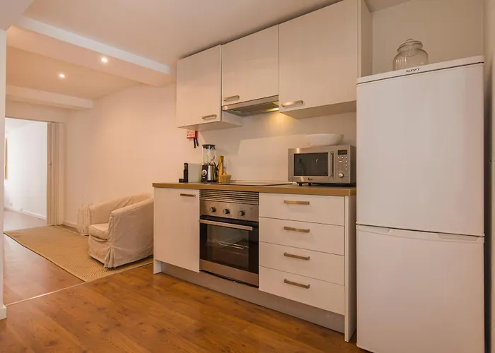 With Terrace Lizbona