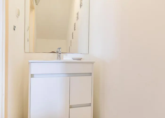 With Terrace Lizbona