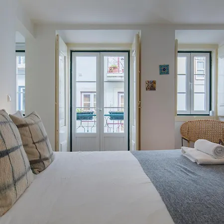 With Terrace Semesterbostad *