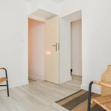 With Terrace Semesterbostad Lisboa