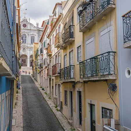 With Terrace Semesterbostad Lisboa